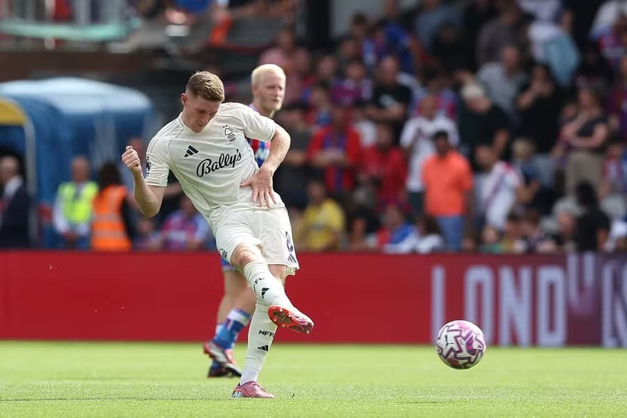 แมนซิตี้ – เชลซี เปิดศึกแย่ง “เอลเลียต แอนเดอร์สัน”