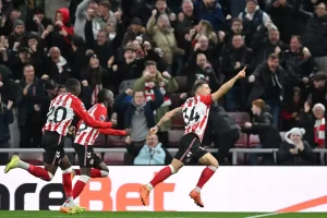 Xhaka scores as Sunderland