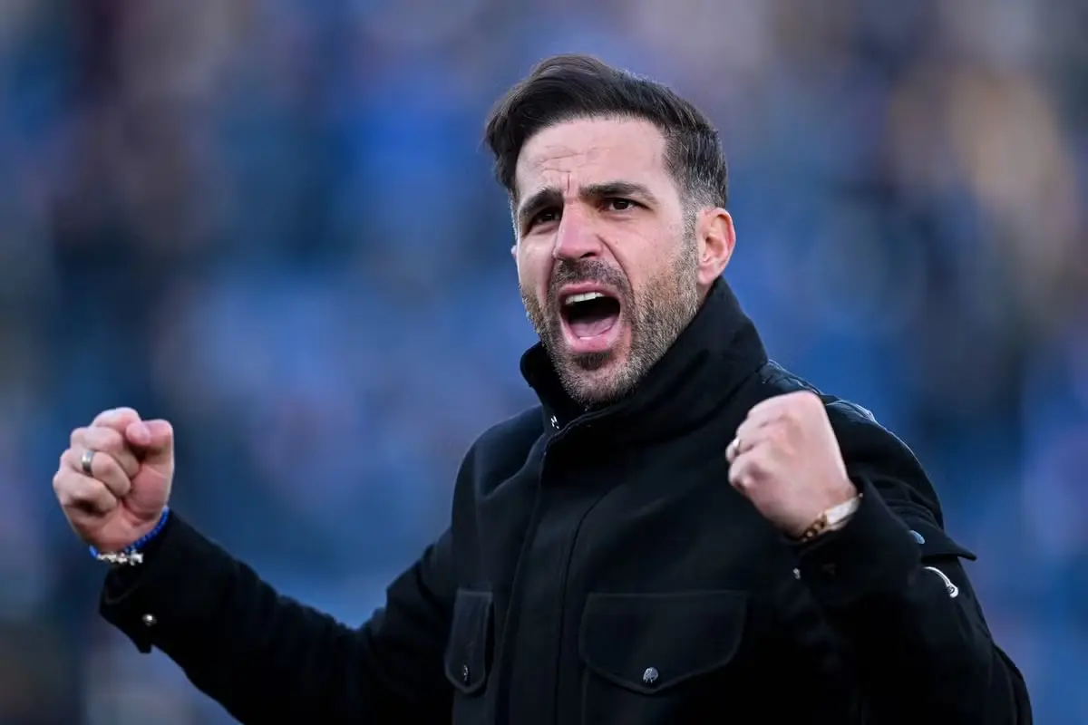 Como coach Cesc responds to Chelsea rumours