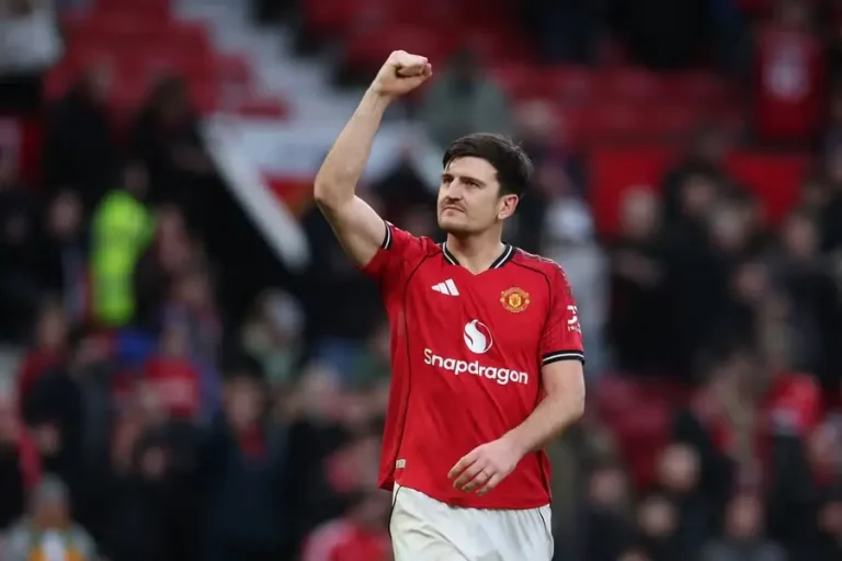 Man United teammates pushing for Harry Maguire renewal