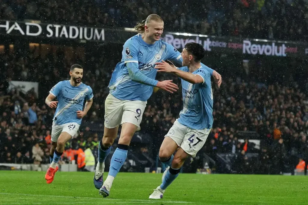 Man City's first-half blitz enough to beat Fulham and keep heat on Arsenal