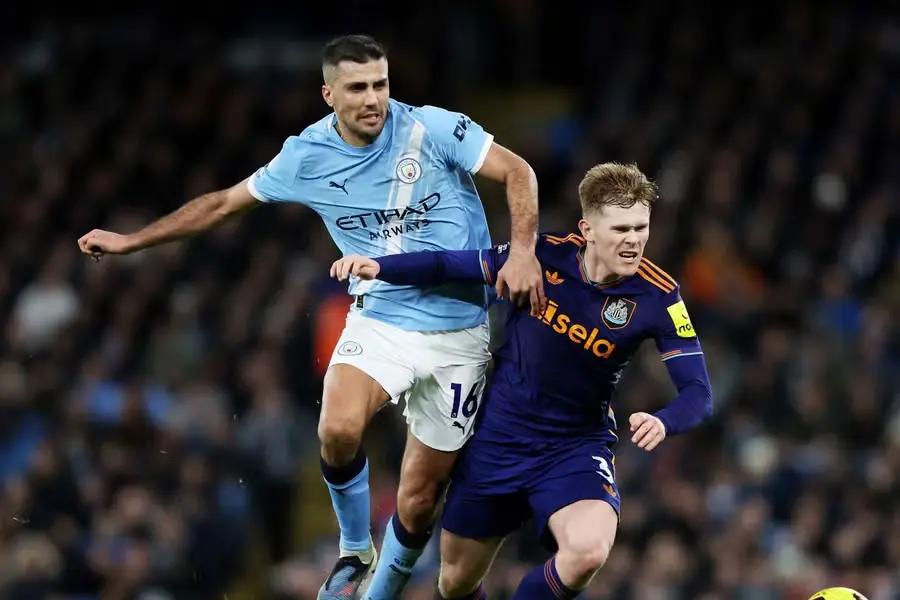 Guardiola: I'm desperate for Rodri to sign new Man City deal