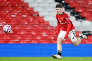 Rooney Jr shoots down Man Utd contract claims