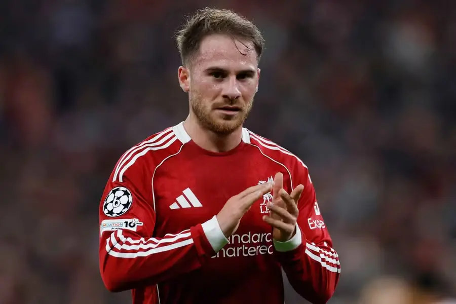 "แม็ค อัลลิสเตอร์" โชว์เสื้อซีดาน! ทำแฟนหงส์ผวาหลังข่าวลือชุดขาวรุมจีบหนัก