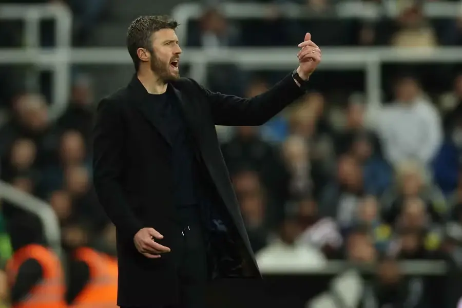 โอเว่น เดือด! จวกอดีตเพื่อนร่วมทีมแมนยูที่ค้านคาร์ริคคุมถาวร