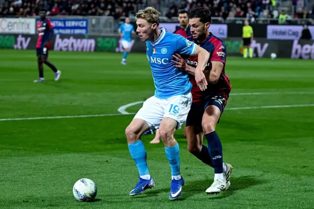 "ฮอยลุนด์" เผยสาเหตุฟอร์มฝืดกับแมนยู ก่อนคืนชีพที่นาโปลี