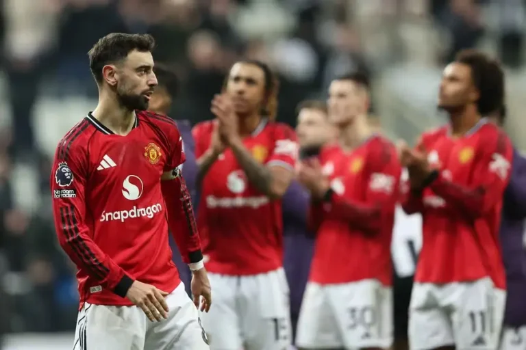 แข้งปีศาจแดงประสานเสียง "พวกเราทำให้คาร์ริคผิดหวัง"