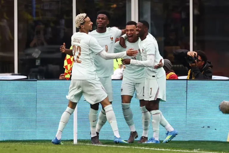 "เอ็มบัปเป้-เอกิติเก้" ซัดดับบราซิล! ฝรั่งเศส 10 คนโชว์แกร่งเชือดแซมบ้า 2-1