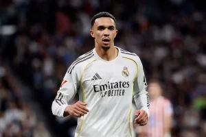 "เทรนต์" เคลื่อนไหวหลังโดนดร็อปสำรองเหตุมาซ้อมสาย เกมเชือดแอตฯ 3-2