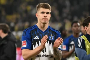 เชลซี สนใจคว้าตัว ลูก้า วุสโควิช ปราการหลังดาวรุ่งทีมชาติโครเอเชียของสเปอร์สที่กำลังโชว์ฟอร์มเด่นกับฮัมบูร์ก