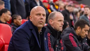 อาร์เน สล็อต กุนซือลิเวอร์พูลชี้ทีมขาดความเด็ดขาดในพื้นที่สุดท้ายและการป้องกันที่ผิดพลาด