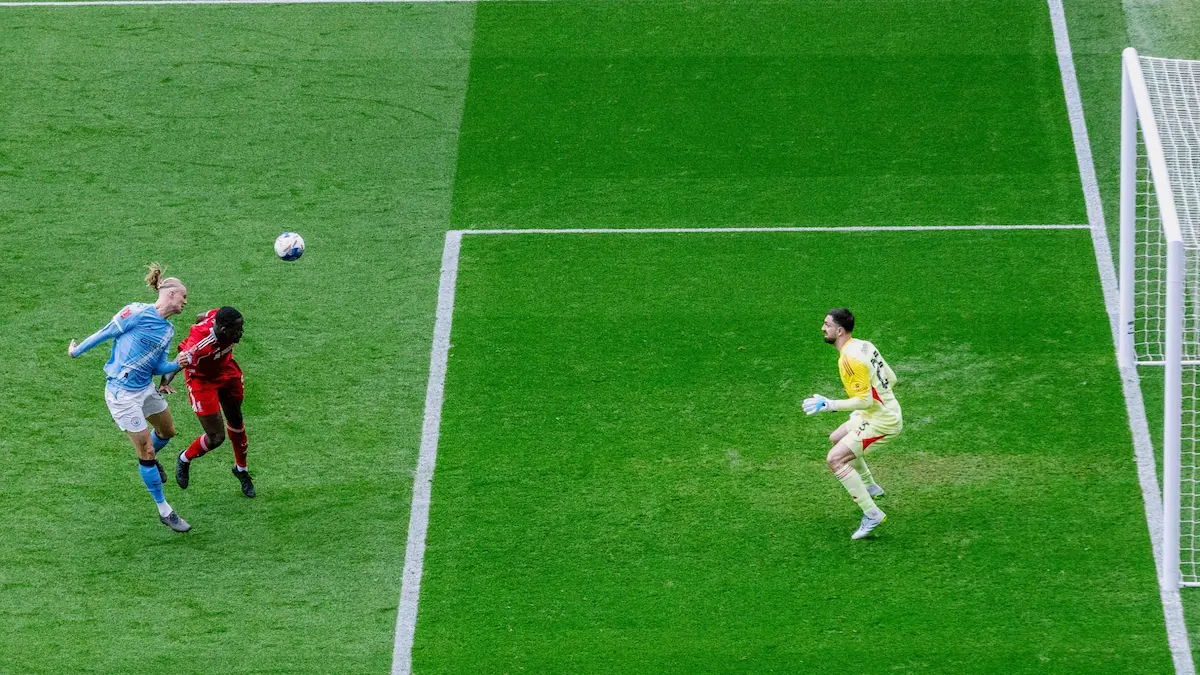 ฮาลันด์ ซัดแฮตทริกพาทีมสร้างประวัติศาสตร์เข้าชูรอบรองฯ เอฟเอ คัพ 8 ปีติดต่อกัน