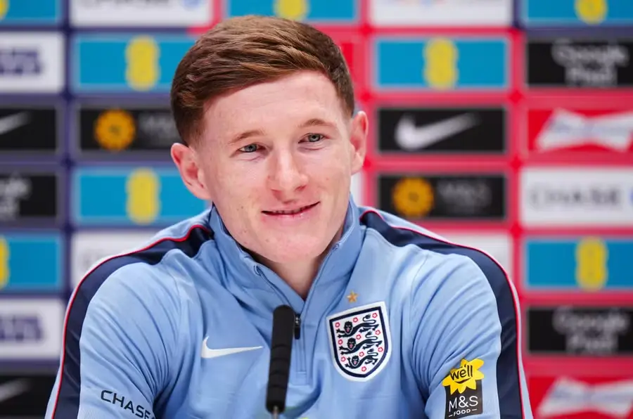 แกเร็ธ แบร์รี่ กระตุ้น แมนเชสเตอร์ ยูไนเต็ด ให้รีบปิดดีล เอลเลียต แอนเดอร์สัน จากฟอเรสต์