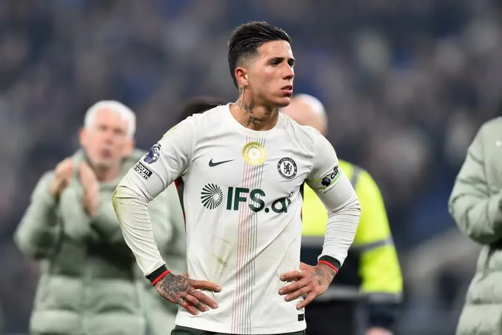 ข่าวพรีเมียร์ลีกล่าสุด เอเยนต์เอ็นโซจามเชลซี "ไม่ยุติธรรมอย่างยิ่ง" ปมสั่งแบนนักเตะ